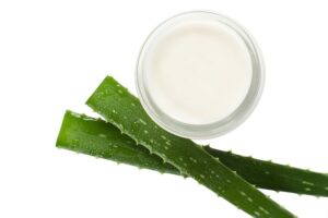 Aloe Vera und Hautprobleme: Natürliche Lösungen für verschiedene Bedürfnisse. 1 cream 3981206 640